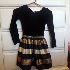 Size 6x sweet heart rose brand dress from Macys